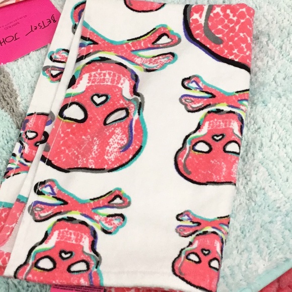 Betsey Johnson Bath Betsey Johnson Skull Hand Towel Poshmark